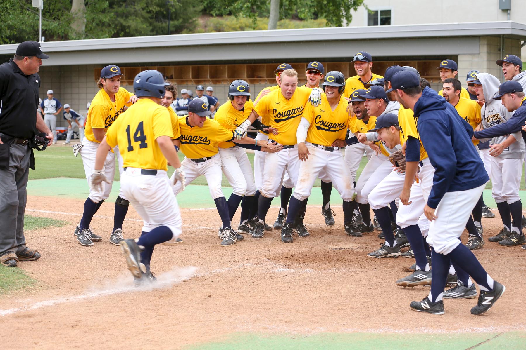 No. 2 Canyons Walks Off As 7-6 Winners; Win Streak at 10 Games