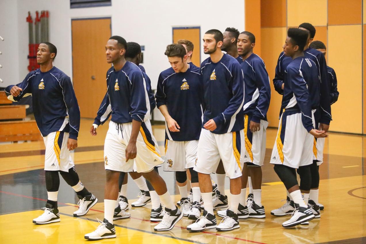 Canyons Locks up 70-47 Win Over Glendale College