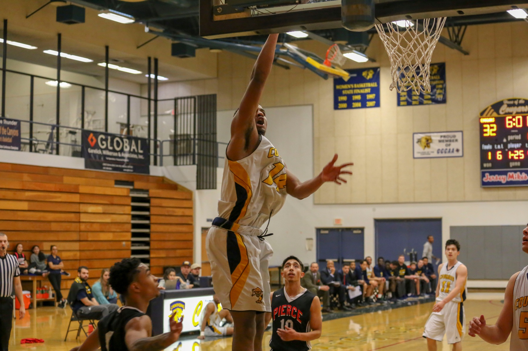 Canyons Leads Wire-to-Wire in 90-79 Victory Over L.A. Pierce