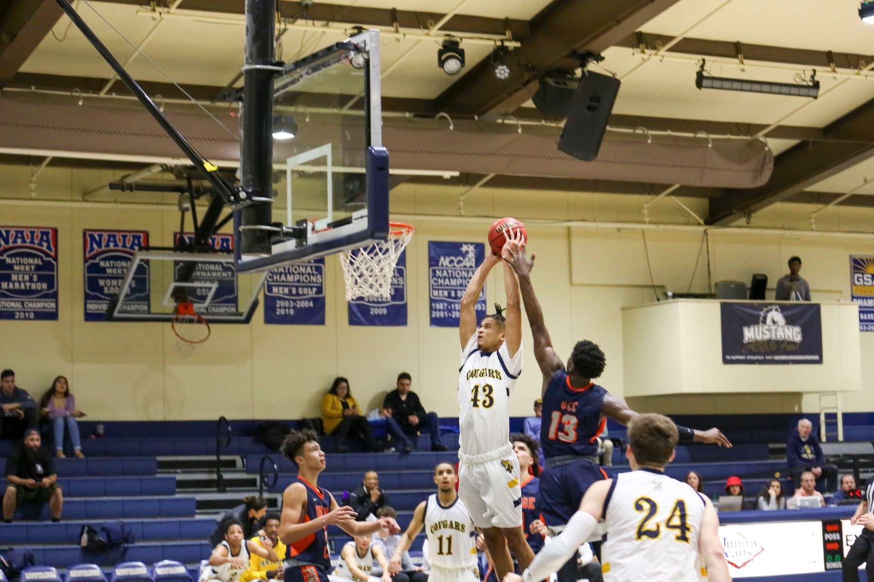 College of the Canyons men's basketball vs. Orange Coast College on Friday, Dec. 27,2019.