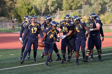 No. 15 Canyons gets stung by No. 1 Fullerton in 42-28 home loss