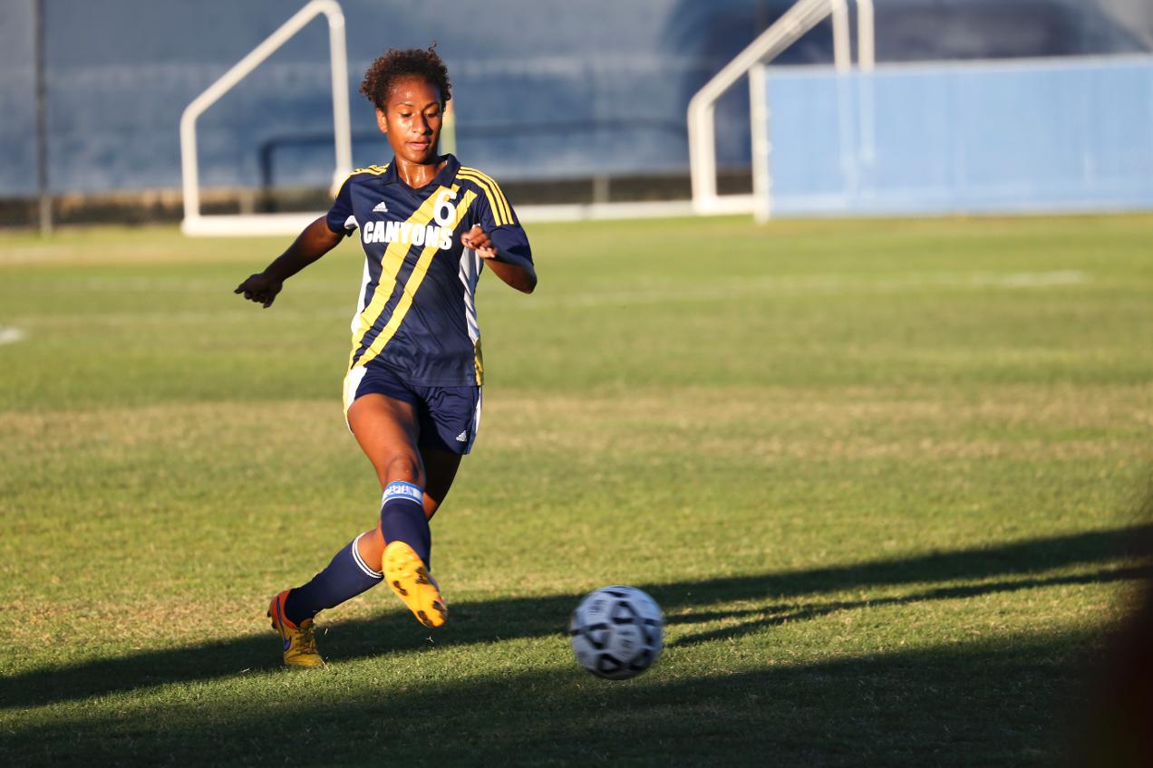 Canyons Continues Hot Streak, Wins 3-0 at Glendale