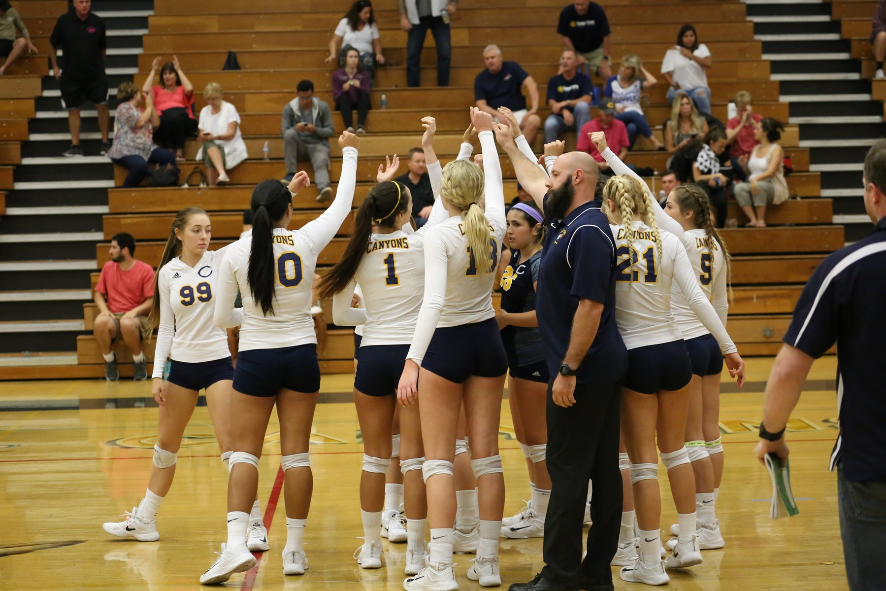 No. 5 Canyons Sweeps L.A. Mission 3-0 for Eighth Straight Win
