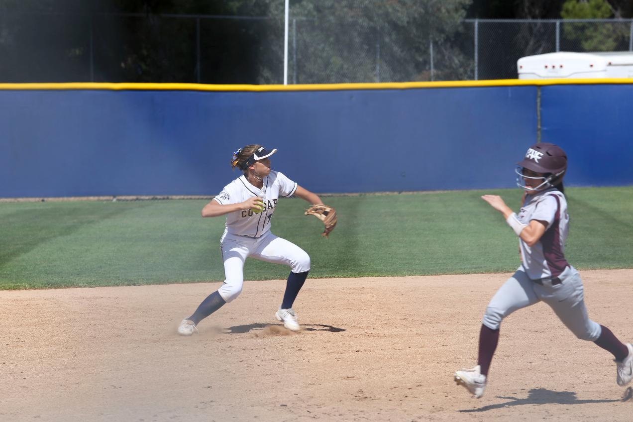 No. 4 Canyons Splits Home Doubleheader with AVC