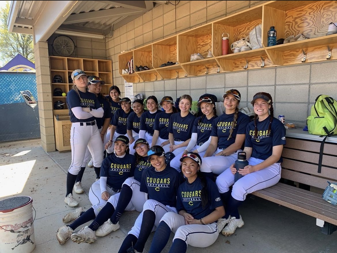 College of the Canyons softball 2023 team picture.