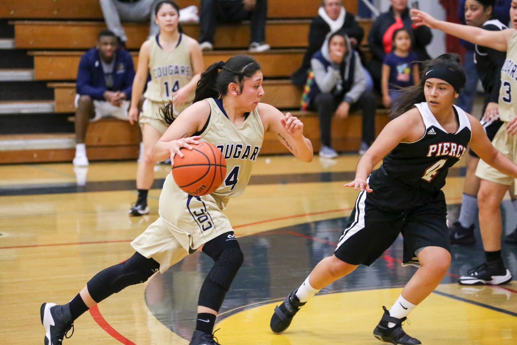 Lady Cougars Cruise to 70-43 Over L.A. Pierce